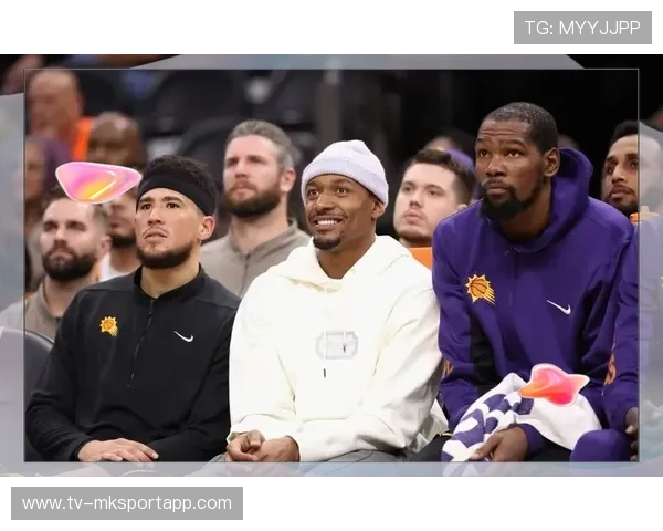 太阳伤病名单达七人，布克孤军奋战——逆境中的坚定信念与团队的力量