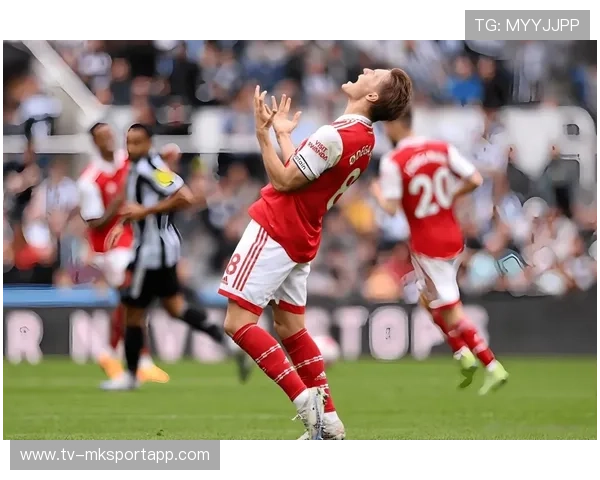 曼城强势晋级决赛,目标直指阿森纳 曼城强势晋级决赛,目标直指阿森纳